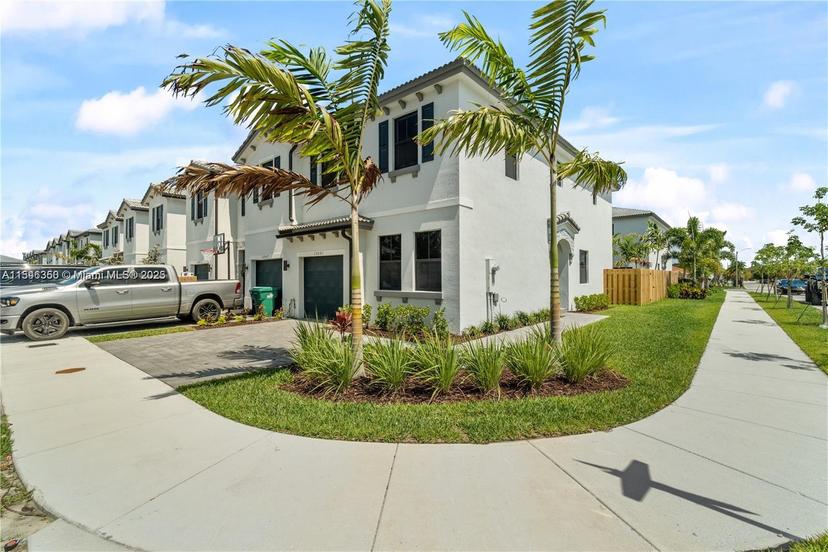 Picture of 13001 SW 286Th Way # 13001, Homestead FL 33033
