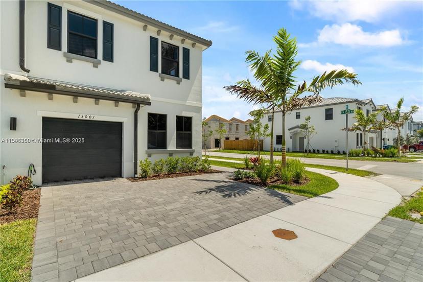 Picture of 13001 SW 286Th Way # 13001, Homestead FL 33033