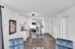 Picture of 1990 Marseille Dr # 507, Miami Beach, FL 33141