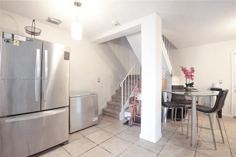 Picture of 7561 NW 16Th St # 2305, Plantation FL 33313