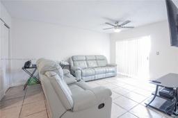 Picture of 7561 NW 16Th St # 2305, Plantation, FL 33313