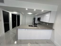 Picture of 1301 NE Miami Gardens Dr # 1101W, Miami, FL 33179