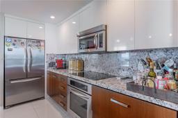 Picture of 7935 East Dr # 901, North Bay Village, FL 33141