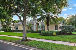 Picture of 133 Mystic Ln, Jupiter, FL 33458