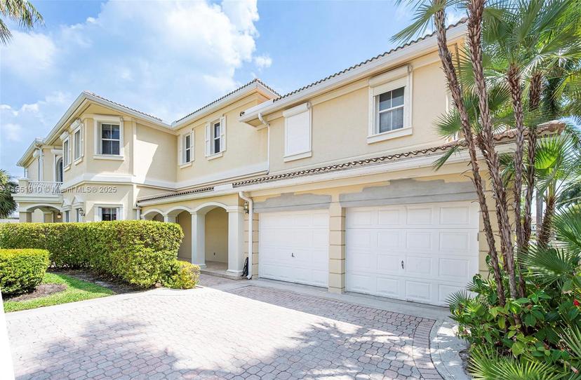Picture of 3733 NE 214Th St # 31, Aventura FL 33180
