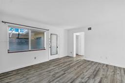Picture of 8420 Byron Ave # 14, Miami Beach, FL 33141