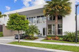 Picture of 10273 NW 74Th Ter, Doral, FL 33178