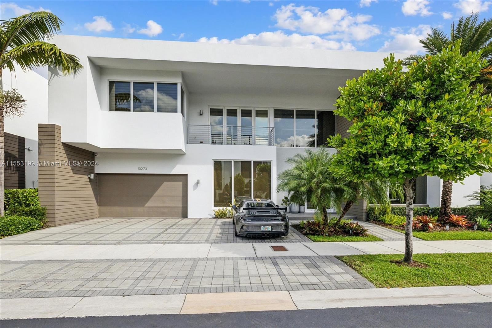Picture of 10273 NW 74Th Ter, Doral, FL 33178