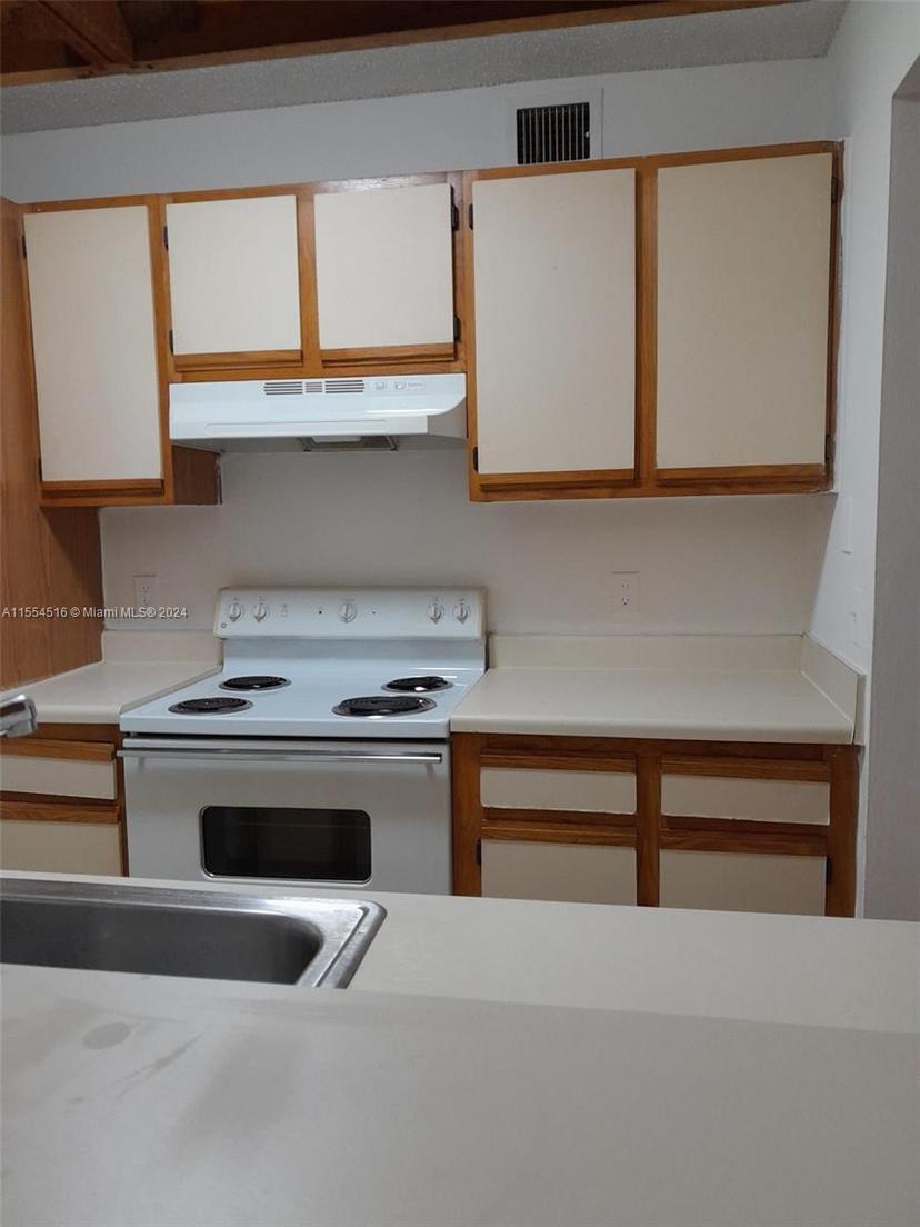 Picture of 4241 W Mcnab Rd # 27, Pompano Beach FL 33069
