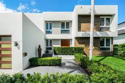 Picture of 2381 Bayview Ln, North Miami, FL 33181