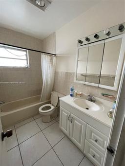 Picture of 1825 Cleveland St # 14, Hollywood, FL 33020