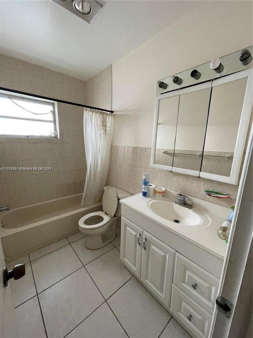 Picture of 1825 Cleveland St # 14, Hollywood FL 33020