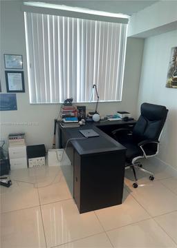Picture of 1871 NW S River Dr # 1402, Miami, FL 33125