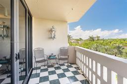 Picture of 90 Edgewater Dr # 404, Coral Gables, FL 33133