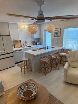 Picture of 901 S Surf Rd # 504, Hollywood, FL 33019