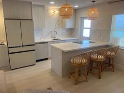Picture of 901 S Surf Rd # 504, Hollywood, FL 33019