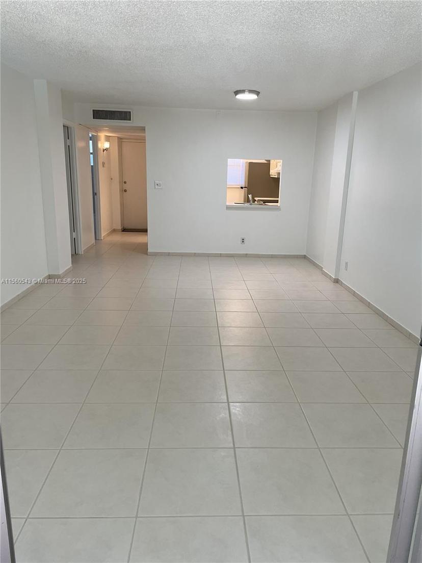 Picture of 118 Royal Park Dr # 3D, Oakland Park FL 33309