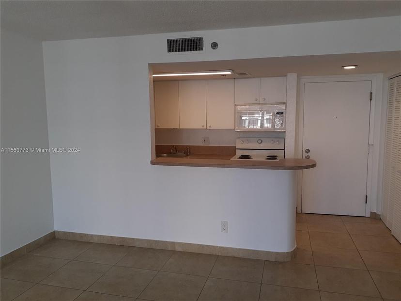 Picture of 770 Claughton Island Dr # 2007, Miami FL 33131