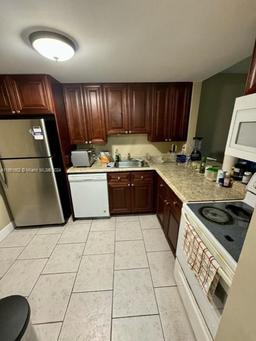 Picture of 4384 NW 9Th Ave # 1C, Deerfield Beach, FL 33064