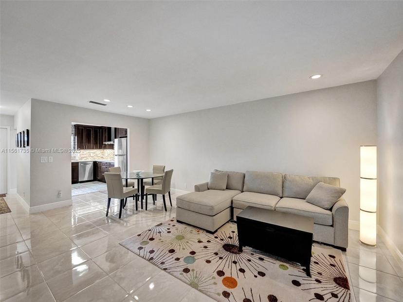 Picture of 207 Cape Cod Cir, Lake Worth FL 33467
