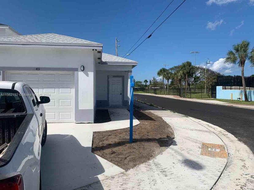 Picture of 401 NW 12Th Ave, Boynton Beach FL 33435