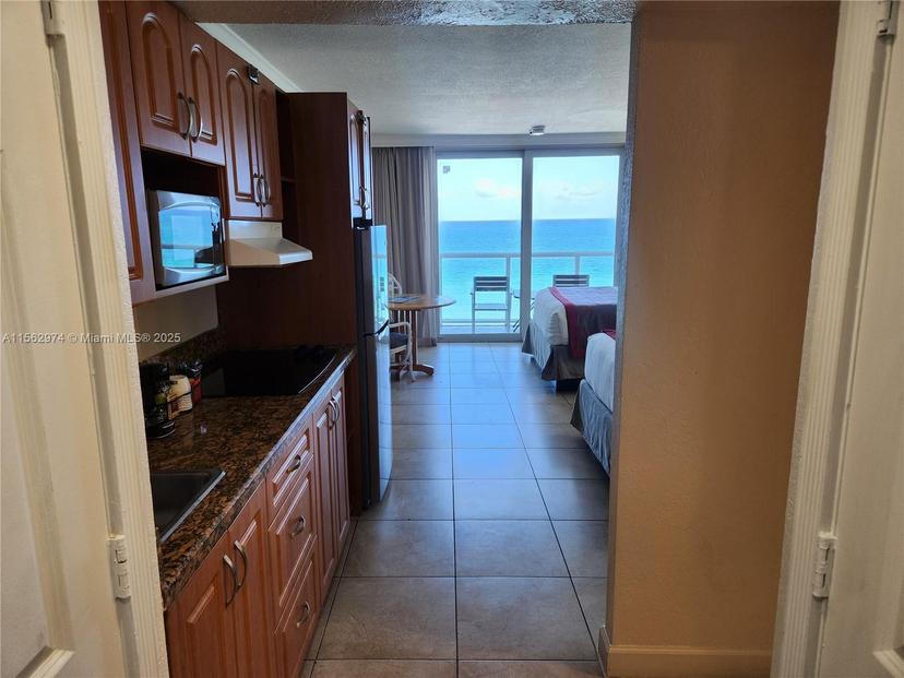 Picture of 19201 Collins Ave # 846, Sunny Isles Beach FL 33160