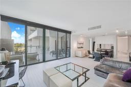 Picture of 2201 E Collins Ave # 431, Miami Beach, FL 33139