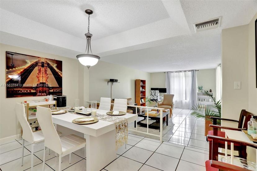 Picture of 3660 Inverrary Dr # 2X, Lauderhill FL 33319