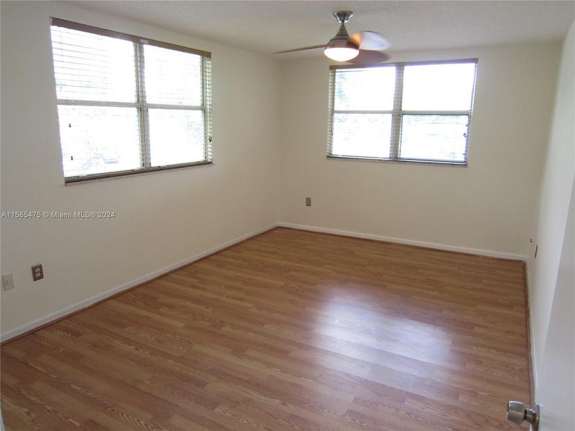 Picture of 8363 Lake Dr # 101, Doral FL 33166