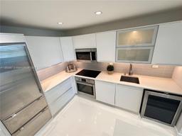 Picture of 2301 Collins Ave # 611, Miami Beach, FL 33139