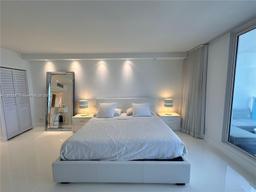 Picture of 2301 Collins Ave # 611, Miami Beach, FL 33139