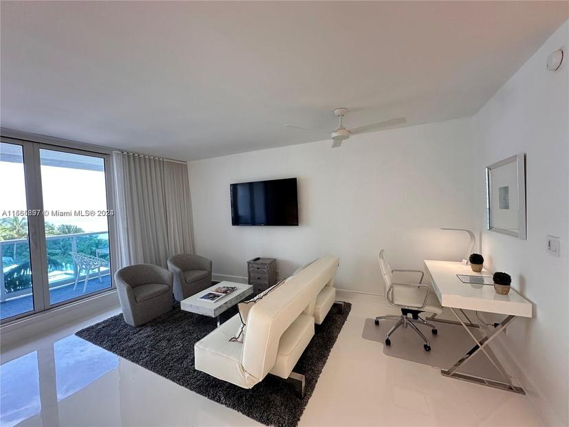 Picture of 2301 Collins Ave # 611, Miami Beach FL 33139