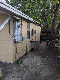 Picture of 8016 NW 9Th Ave, Miami, FL 33150