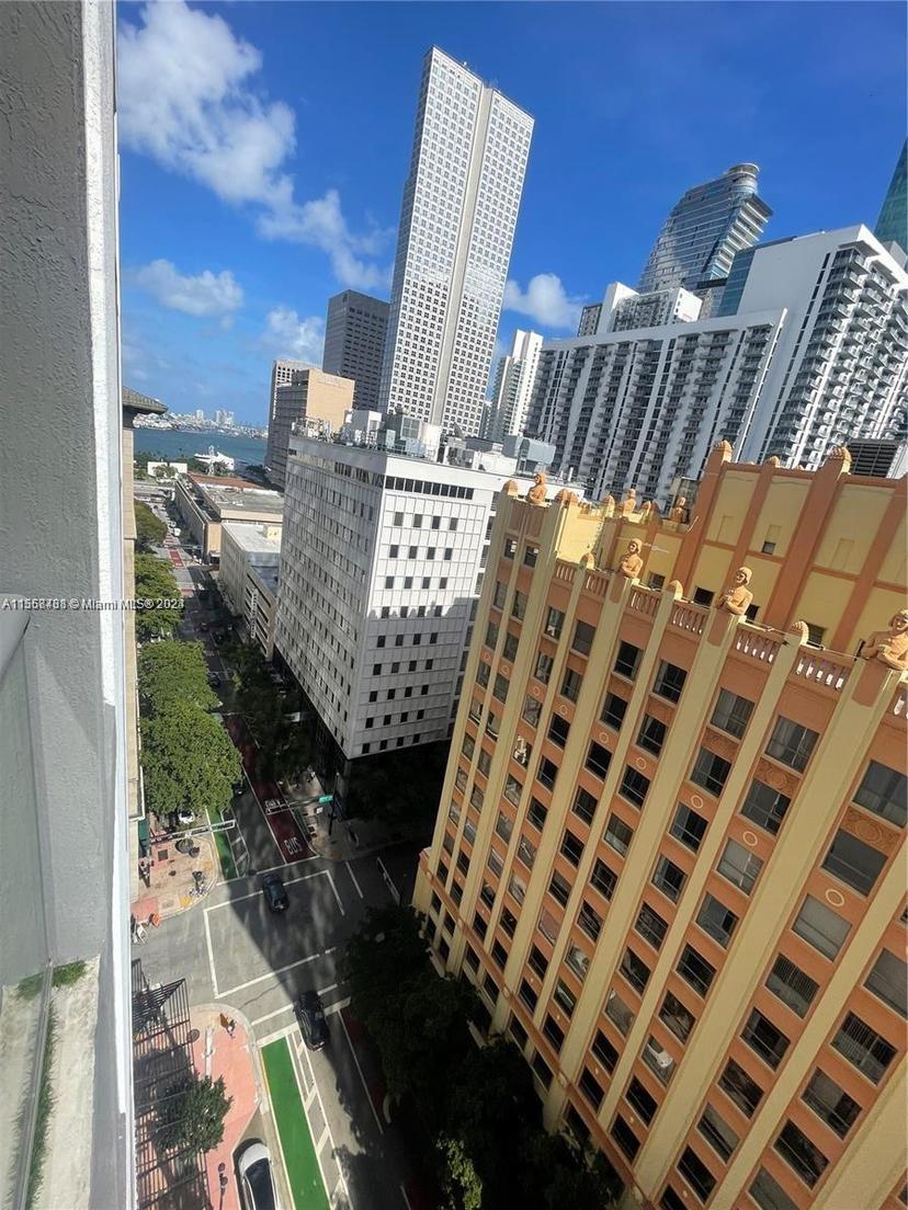 Picture of 151 SE 1St St # 1505, Miami FL 33131