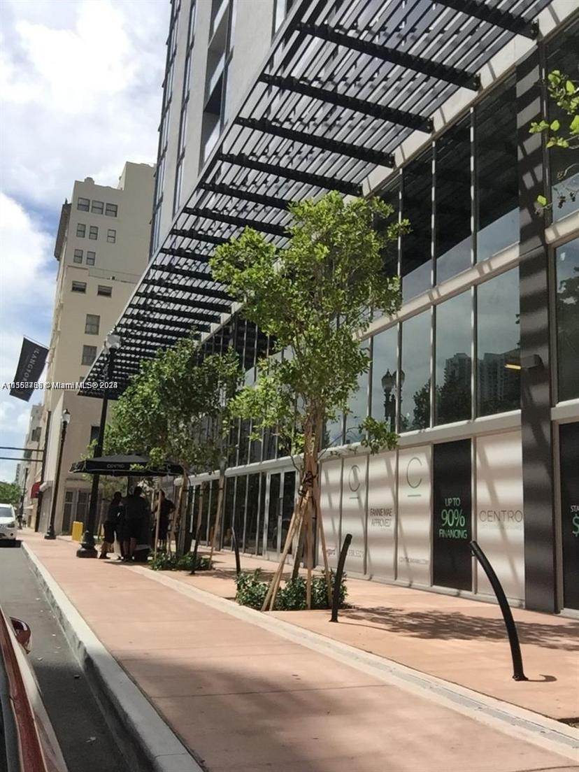 Picture of 151 SE 1St St # 1505, Miami FL 33131