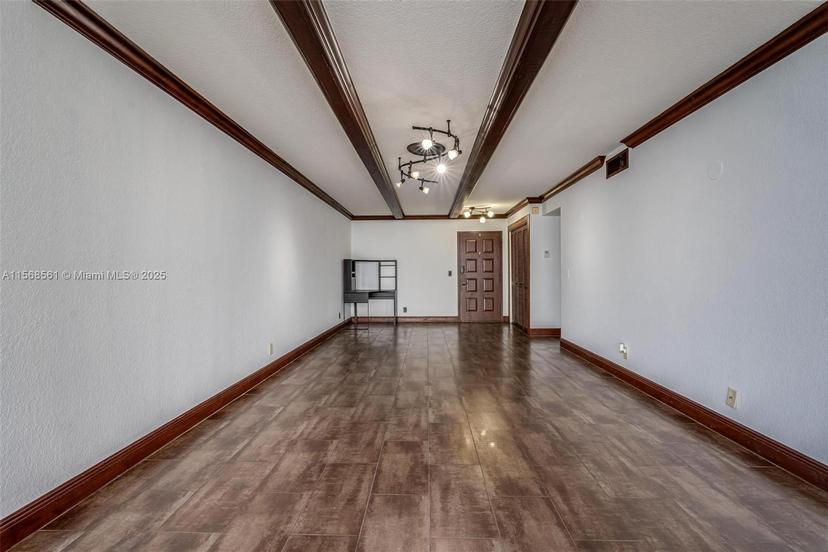Picture of 106 Lake Emerald Dr # 210, Oakland Park FL 33309