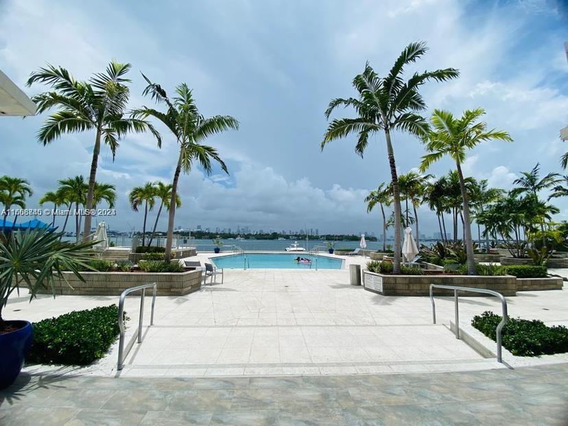 Picture of 800 West Ave # 905, Miami Beach FL 33139