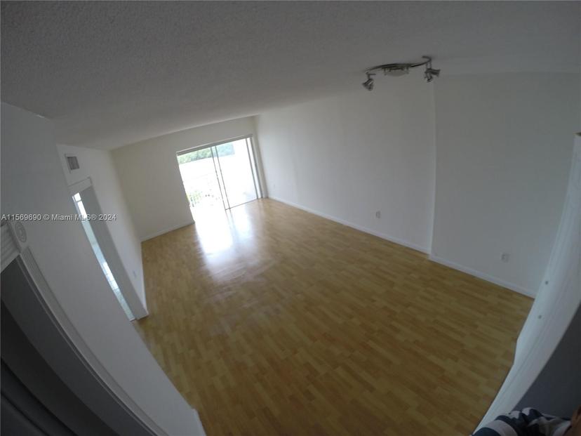 Picture of 400 Kings Point Dr # 905, Sunny Isles Beach FL 33160
