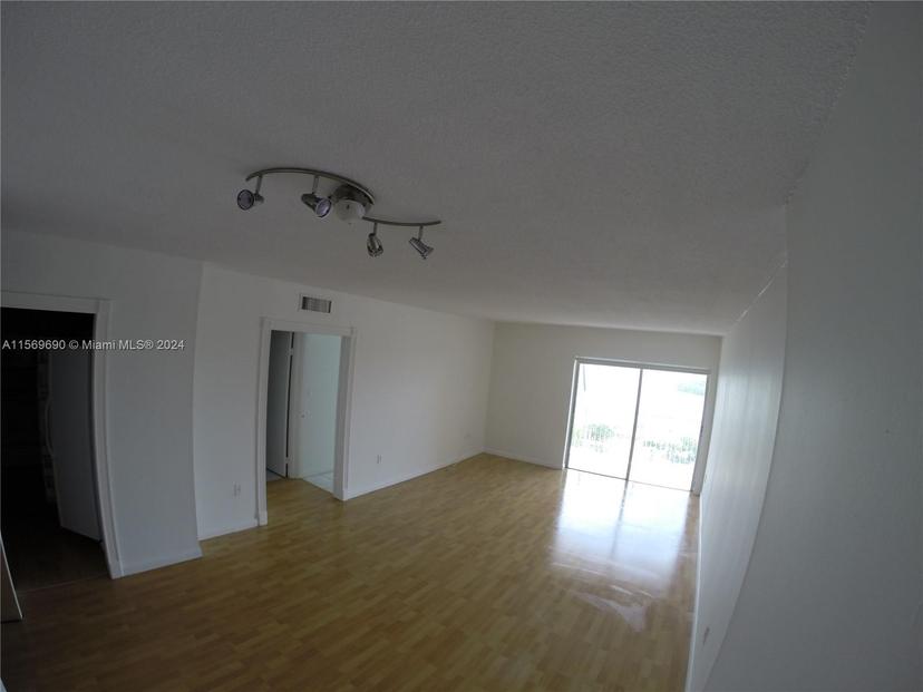 Picture of 400 Kings Point Dr # 905, Sunny Isles Beach FL 33160