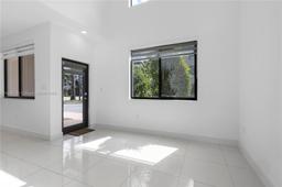 Picture of 4740 NW 84Th Ct # 17, Doral, FL 33166