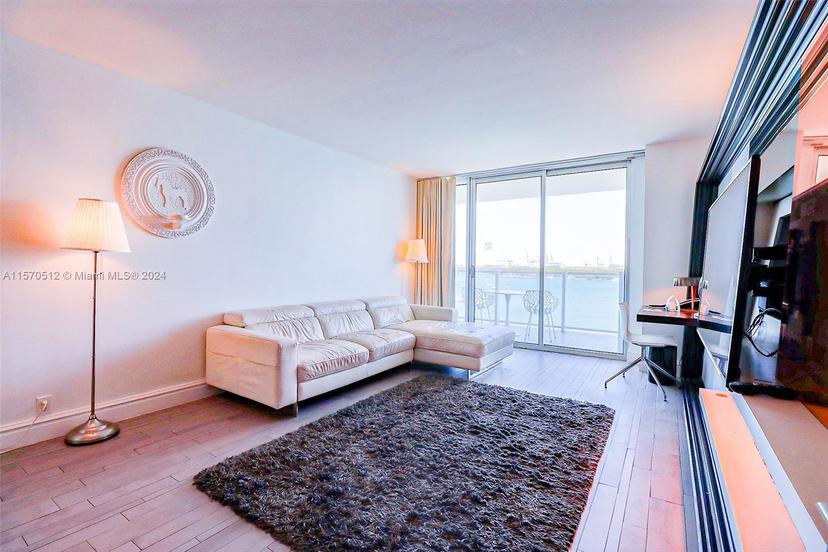 Picture of 1100 WEST Avenue # 816, Miami Beach FL 33139