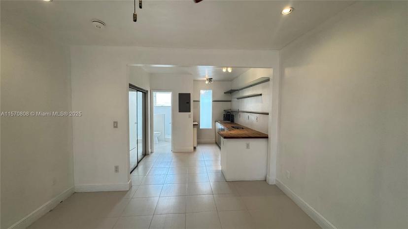 Picture of 1050 Pennsylvania Ave # 24, Miami Beach FL 33139