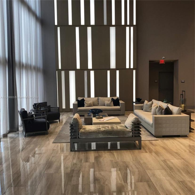 Picture of 5300 NW Paseo Blvd # 1705, Doral FL 33166