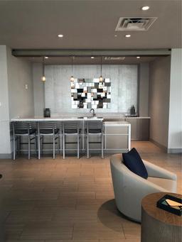 Picture of 5300 NW Paseo Blvd # 1705, Doral, FL 33166