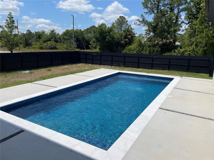 Picture of 1236 County St E, Lehigh Acres FL 33974