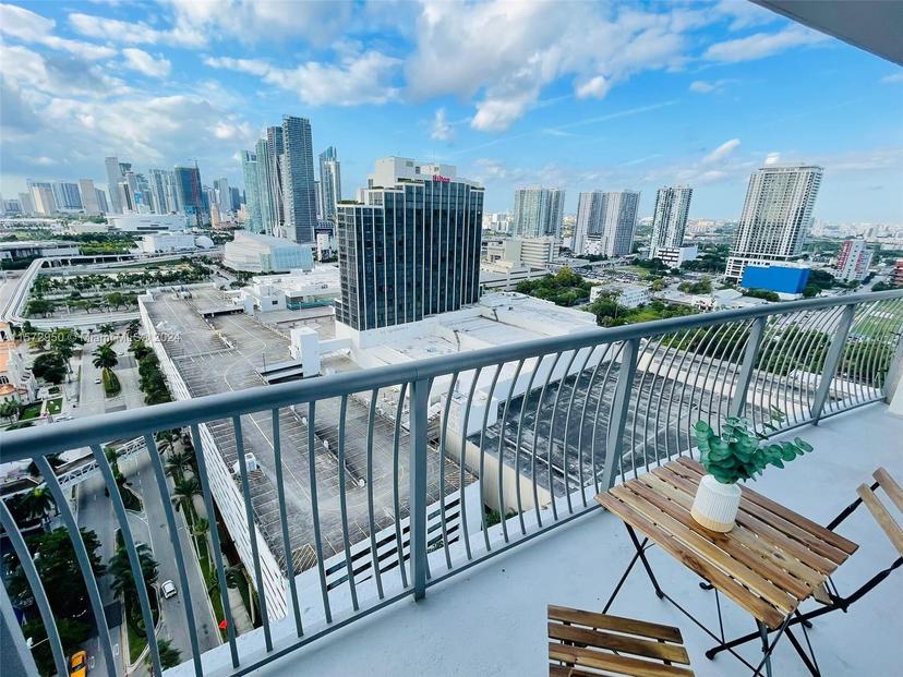 Picture of 1750 N Bayshore Dr # 2710, Miami FL 33132