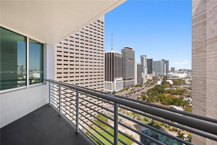 Picture of 335 S Biscayne Blvd # 2700, Miami FL 33131