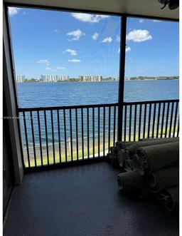Picture of 117 Lake Emerald Dr # 202, Oakland Park, FL 33309