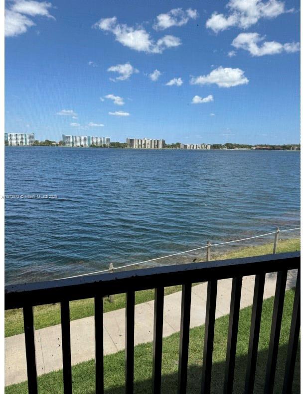 Picture of 117 Lake Emerald Dr # 202, Oakland Park, FL 33309