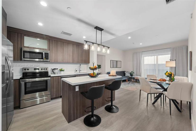 Picture of 1938 Jackson St # 306, Hollywood FL 33020